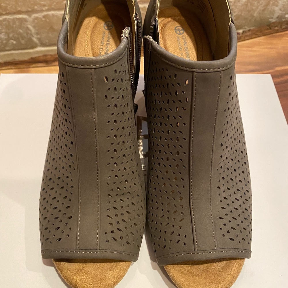 Giani Bernini Angye booties